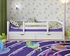 Детская кровать из массива березы Соня-5 (Белый/Лак) в Миассе - miass.mebel-74.com | фото